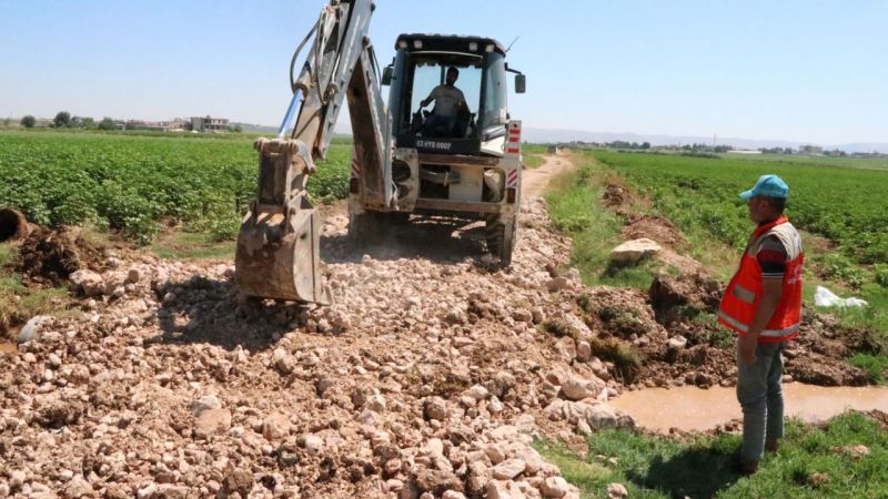 Devteyşti mahallesinde parke çalışması devam ediyor
