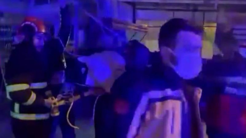 Urfa'da balkondan düşen genç yaralandı