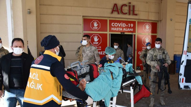 Husumetli aileler arasında çıkan kavgada 3 kişi yaralandı