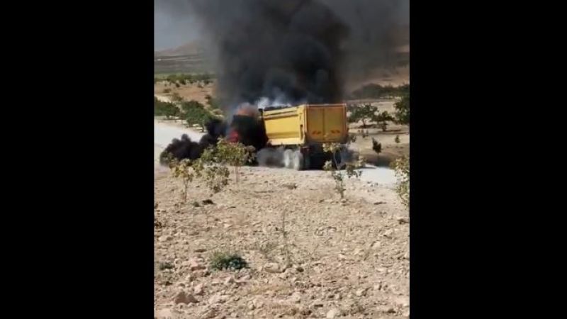İş kamyonu alevlere teslim oldu