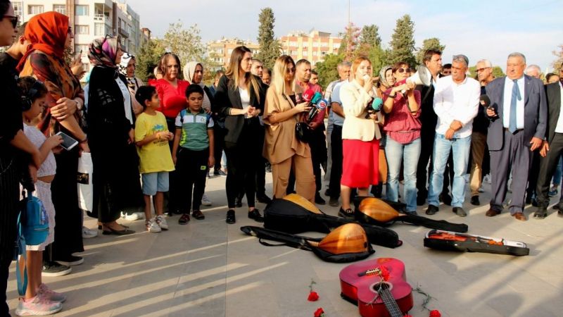Kadın Kollarından Onur Şener eylemi