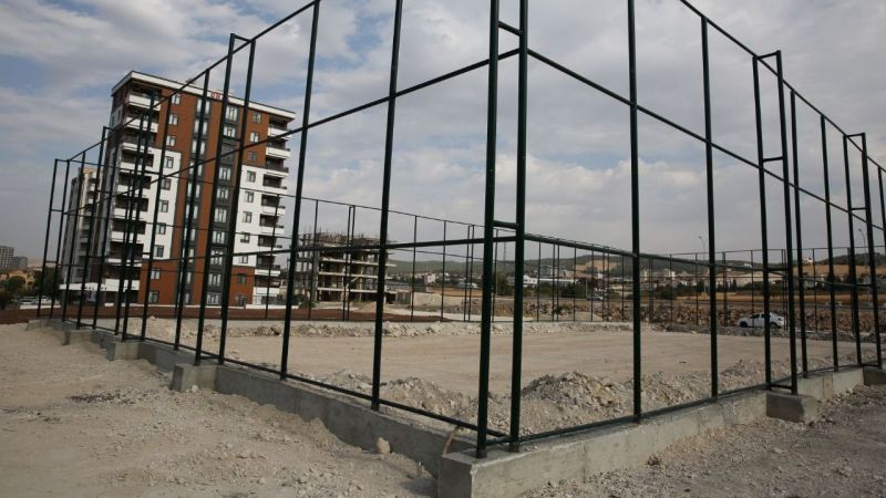 Yeni spor sahalarının çalışmaları sürüyor