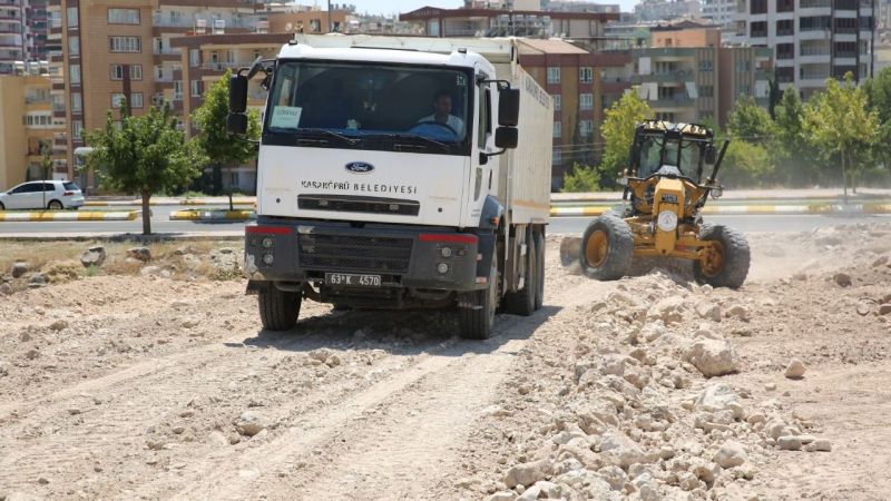 Karaköprü'de yol çalışmaları devam ediyor