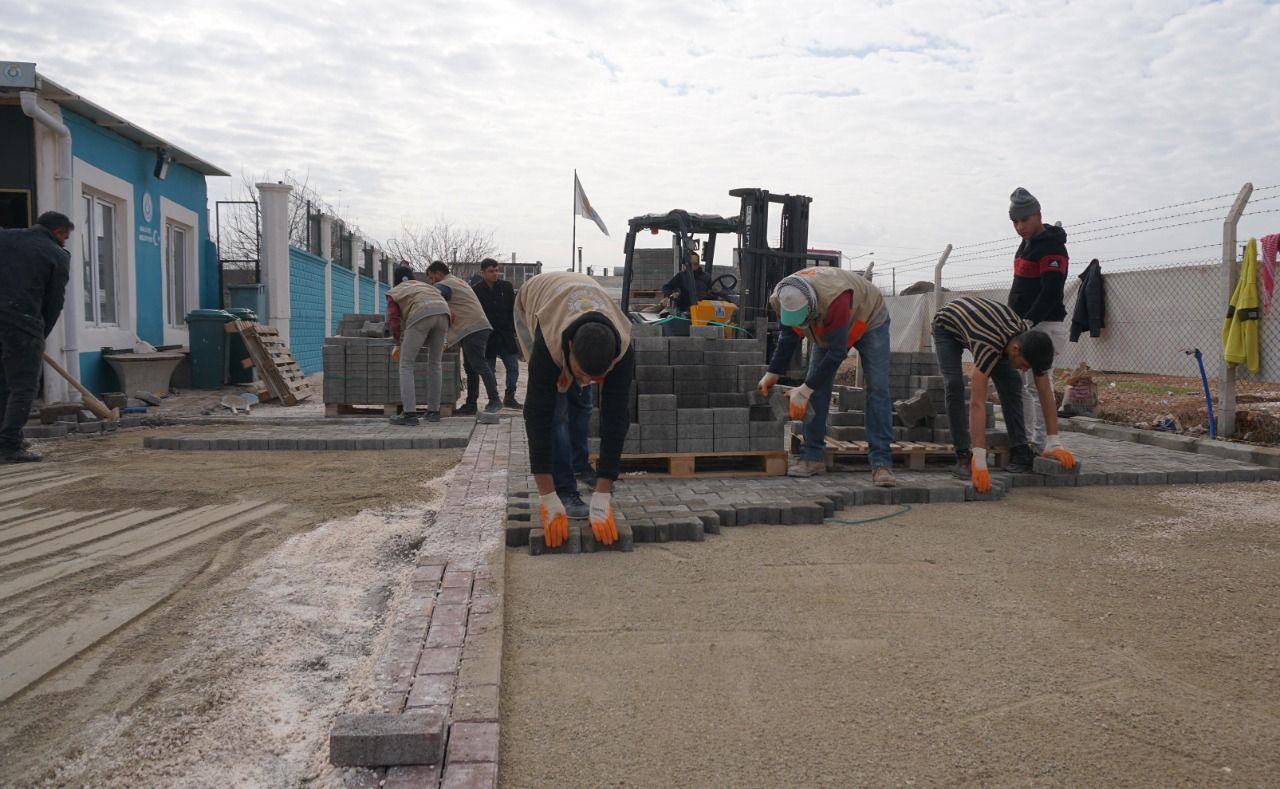 Urfa’da 3 mahallede yol çalışması