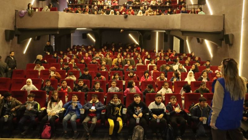 Çocuklara yönelik sinema ve stand up gösterisi