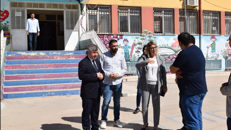 Kaymakam Özmen, okullardaki problemleri inceledi