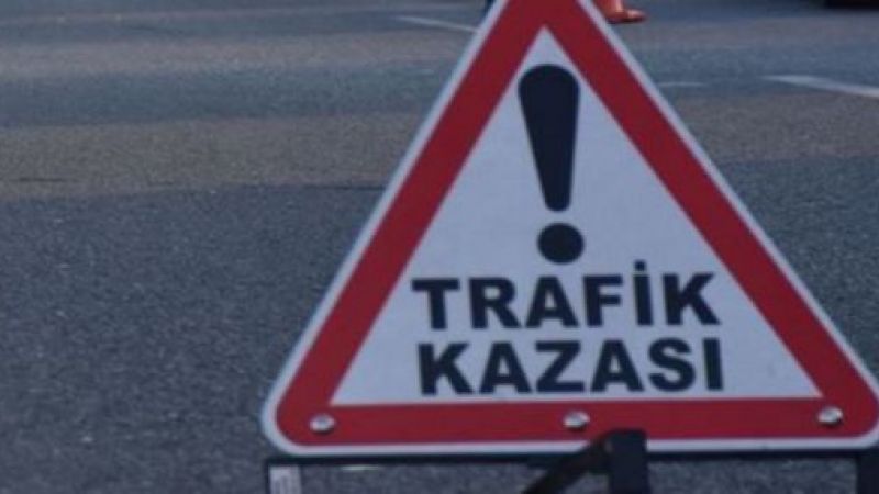 Urfa’da otomobil bariyerlere çarptı