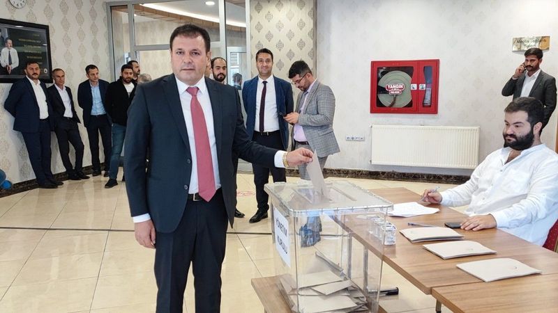 ŞUTSO'da Başkanlık yarışı 2 oy farkıyla bitti