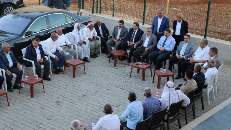 Vali Ayhan vatandaşların dertlerini dinledi