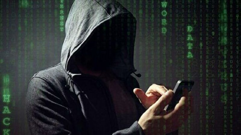 Telefonla 8 milyon liralık vurgun