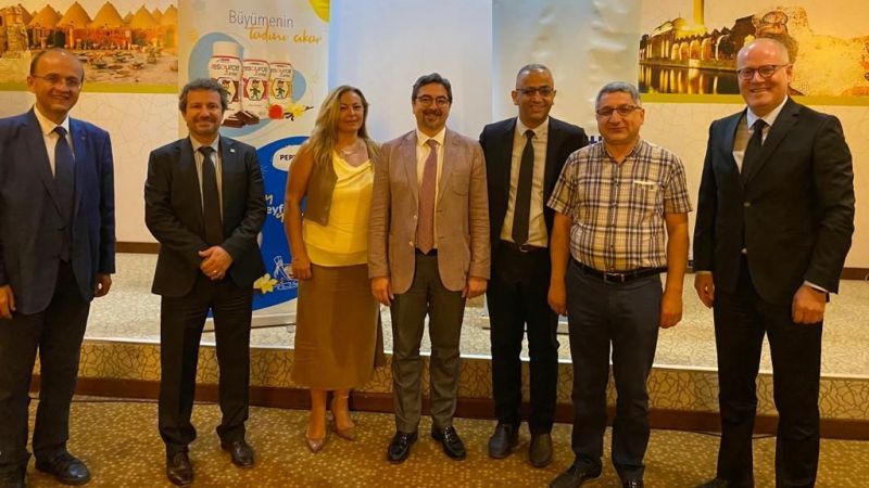 Ünlü Çocuk Hastalıkları Uzmanları Harran Tıp'ta buluştu