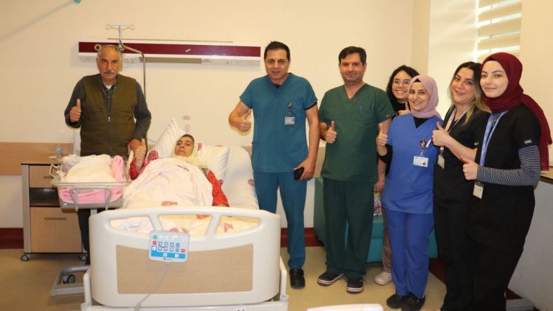 HRÜ'de başarılı bir operasyon daha, 53 yaşında ilk kez anne oldu