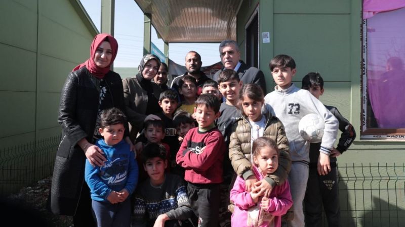 Köseoğlu’ndan, depremzedelere ziyaret