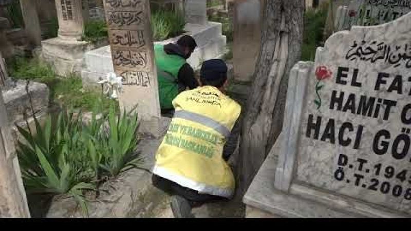 Mezarlıklar vatandaşların ziyaretine hazır hale getirildi